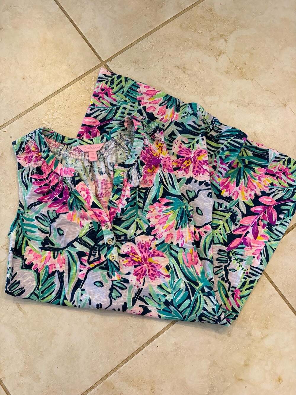 Lilly Pulitzer Sleeveless Button-Front Smocked Neckline Dress in Slathouse Soire